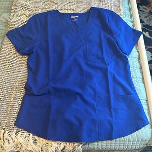 Scrub top